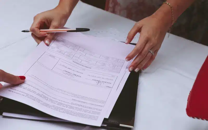 Certificat de cession Cerfa 15776 : guide complet pour vendre ou acheter une voiture d'occasion