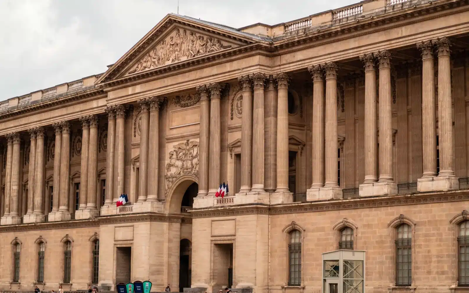 Historique et vices cachés : comment éviter les pièges d'une voiture d'occasion ?