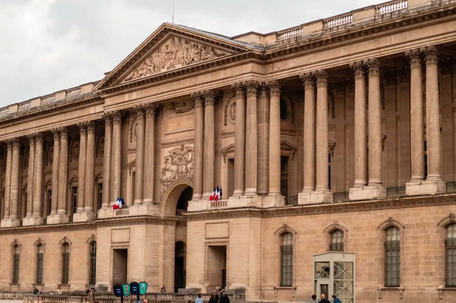 Historique et vices cachés : comment éviter les pièges d'une voiture d'occasion ?