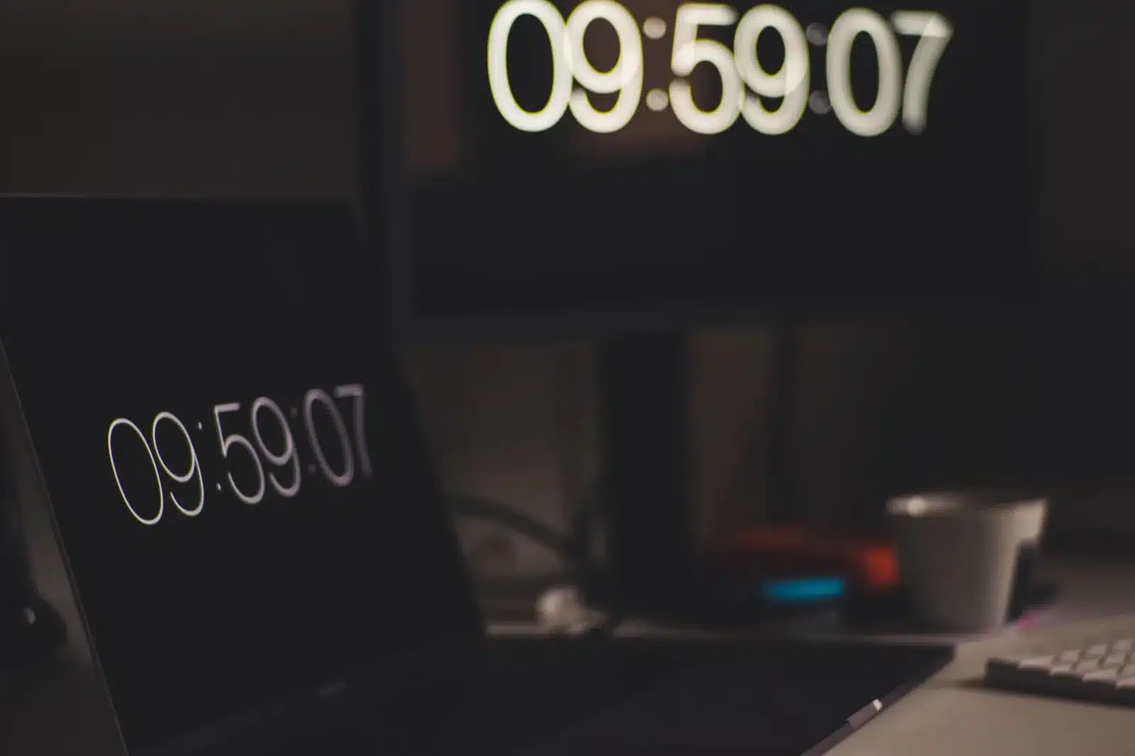 Interface d'enchères en ligne pour voitures d'occasion avec compte à rebours