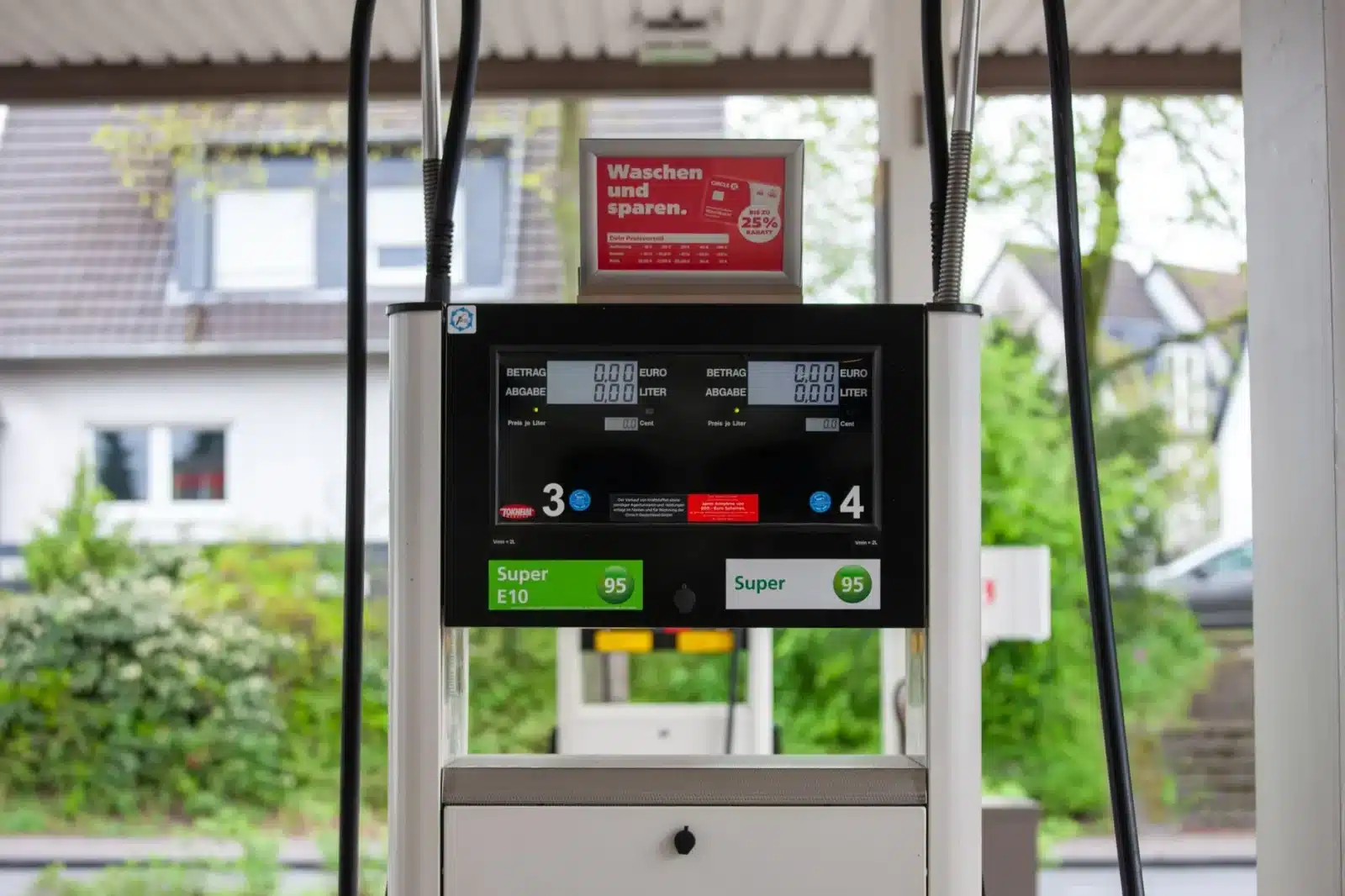 Pompe à carburant E85 affichant un prix de 0.78 euro le litre