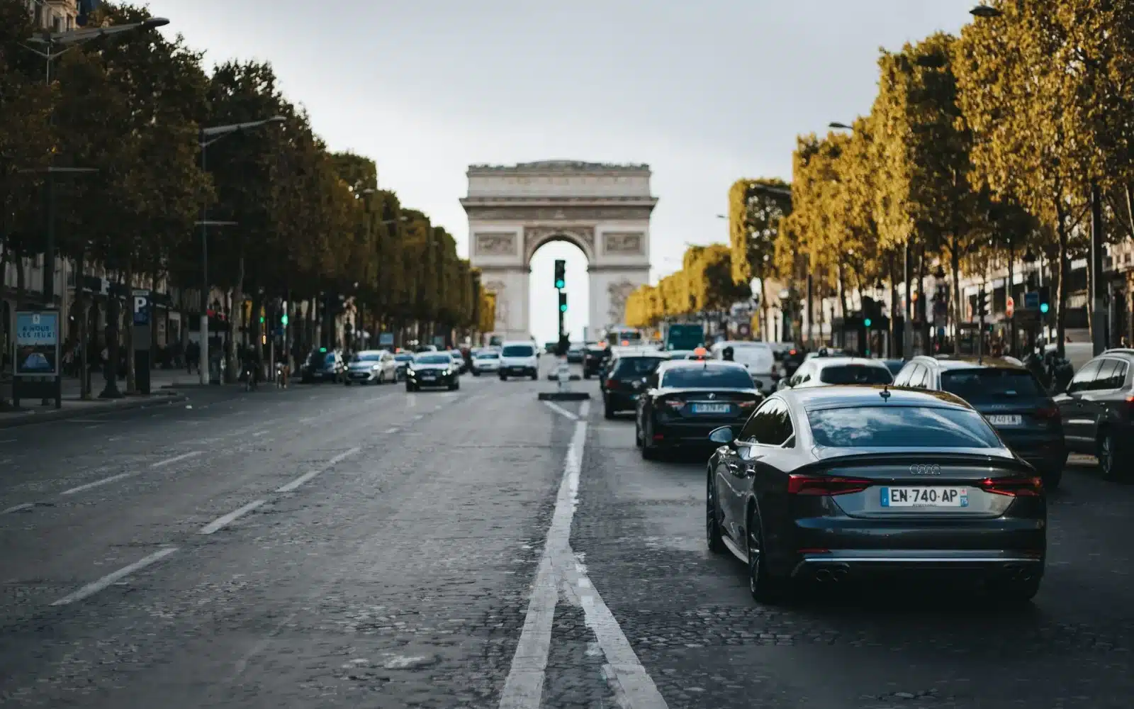 Carte grise gratuite E85 : comment l'obtenir et quels sont les coûts cachés ?