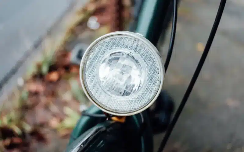 Meilleur éclairage vélo 2026 : comparatif et guide d’achat pour rouler en sécurité